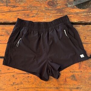 Vuori Women's M Black Athletic Shorts